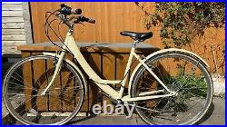 18 Gears Shimano Dutch Bicycle Excellent Condition