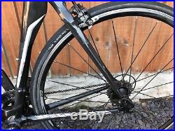 BTwin FC 700 Carbon Road Bike, Full Shimano 105 Groupset. 55cm Frame