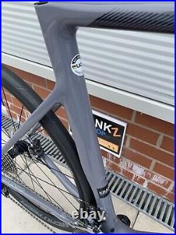 Basso Astra Carbon Road Bike, 11-Speed Shimano Ultegra, Hydro Disc Brakes, Grey