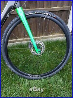 GT Grade Carbon Shimano 105 58cm gravel/adventure/road bike Hunt 4 season wheels