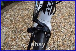 Giant Defy Aluxx Compact 1 road bike Size M/L = 54cm (Shimano 105 5800Groupset)