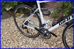 Giant Defy Aluxx Compact 1 road bike Size M/L = 54cm (Shimano 105 5800Groupset)