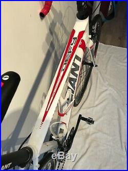 Giant Defy Road Bike, red and white, adult size with Shimano mechanics