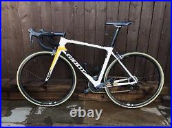 Giant TCR Advanced Pro 1 with Shimano Ultegra & carbon wheels- Size M Road Bike
