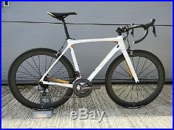 Orro Gold Signature, Shimano Ultegra Di2, Token Carbon Wheels, Road Bike, Small
