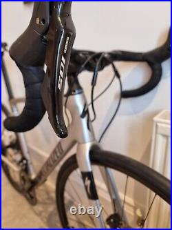 Specialized Roubaix Shimano 105 2021 56cm Full Carbon Disc Excellent Condition
