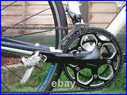 TREK Domane 2.3 Road Bike. Carbon fork. 56cm. 22speed. Shimano 105. Great cond