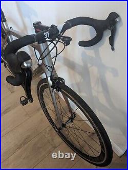 Trek F7 Full Carbon Shimano 105 Mens Road Bike (Delivery Available?)