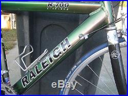 VINTAGE RALEIGH R700 ROAD COMPETITION ALUMINUM CARBON BICYCLE Shimano Ultegra